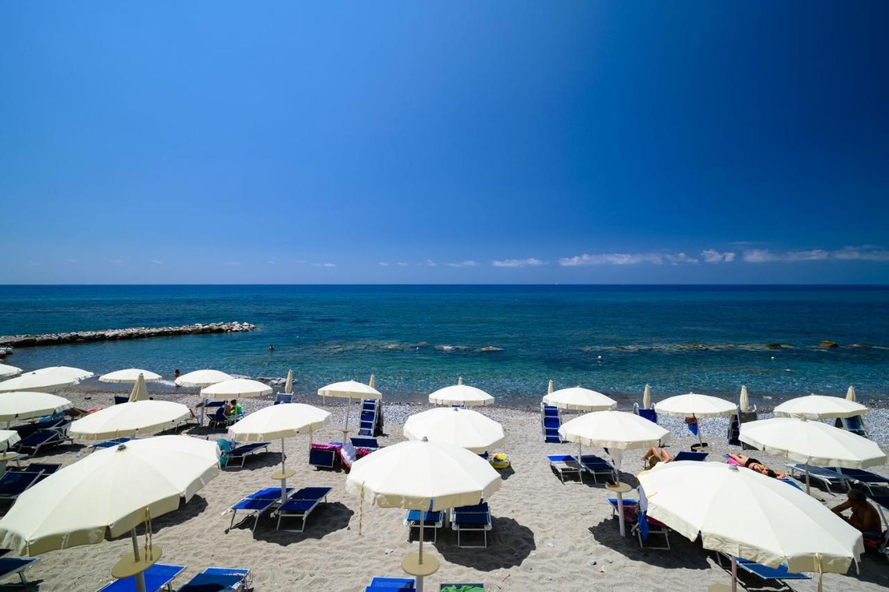 Villaggio Stella Del Sud & Resort Pisciotta Exterior photo
