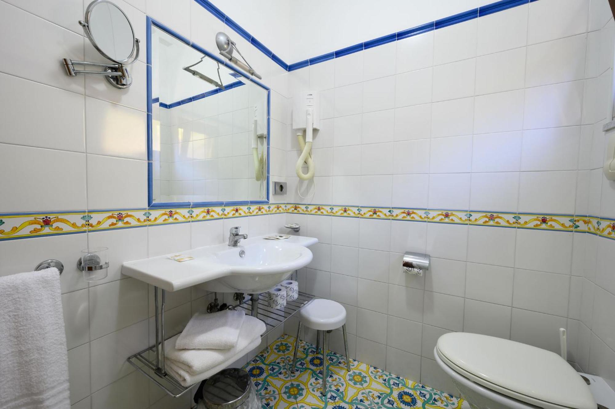 Villaggio Stella Del Sud & Resort Pisciotta Exterior photo