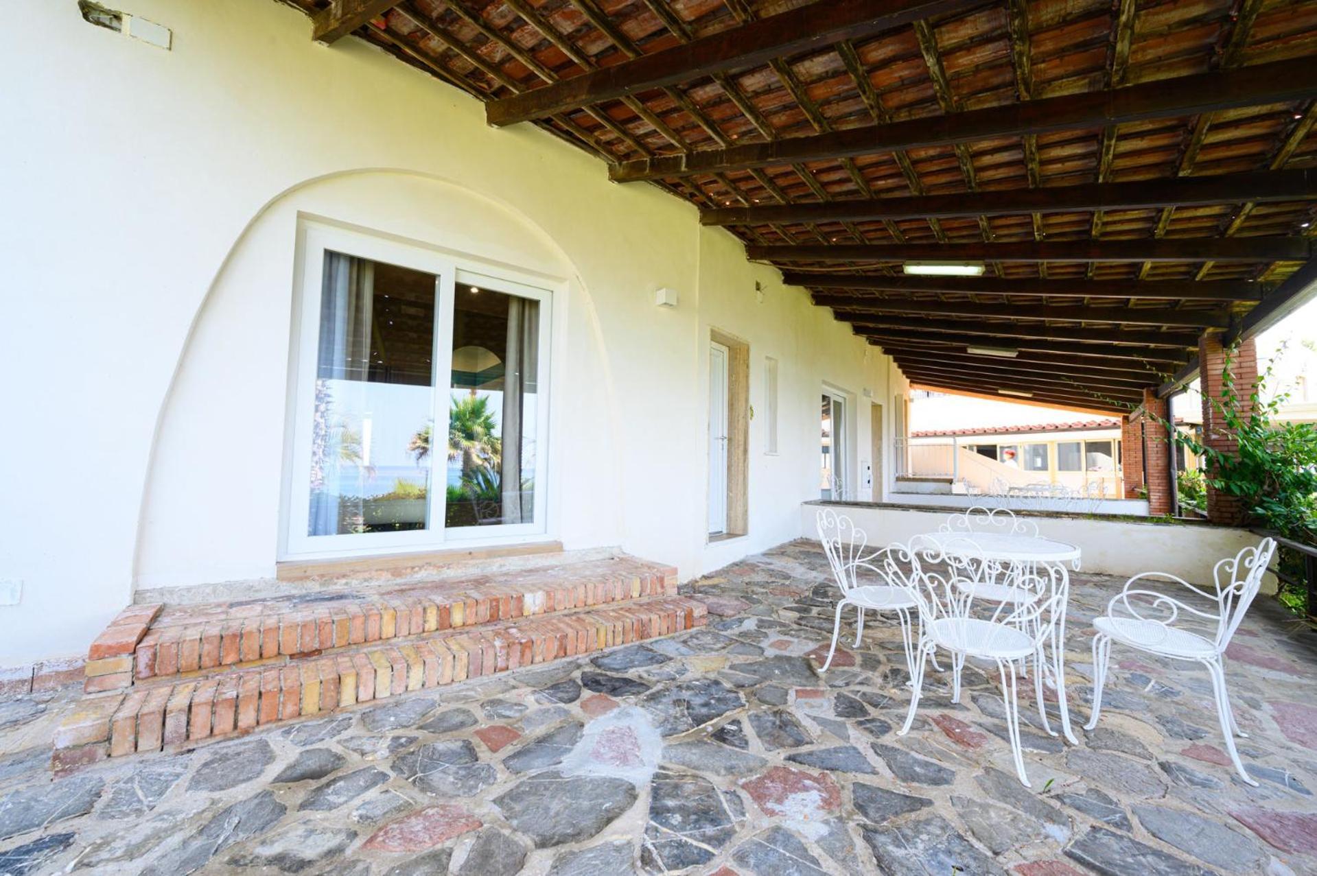 Villaggio Stella Del Sud & Resort Pisciotta Exterior photo