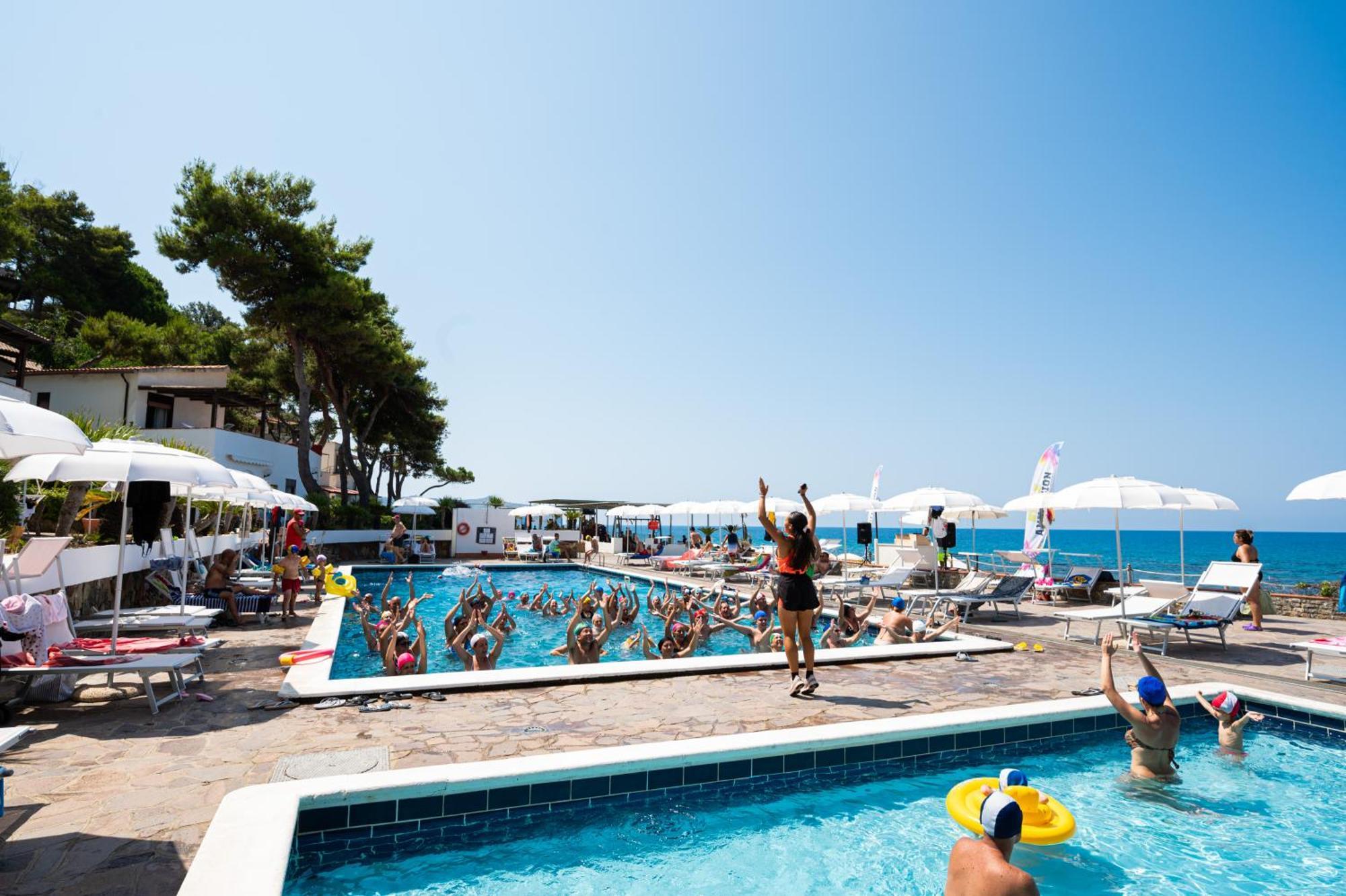 Villaggio Stella Del Sud & Resort Pisciotta Exterior photo